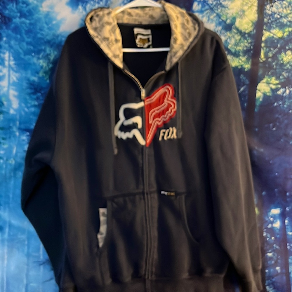 Mens size large Fox zip up hoodie